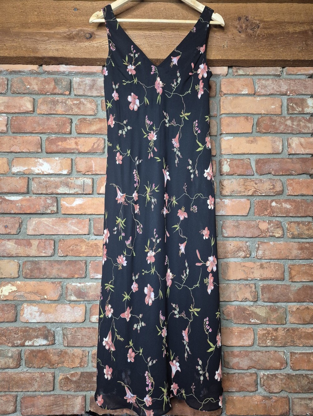 Jones New York Black Floral V-Neck Sleeveless Maxi Dress Rayon Lined Size 8